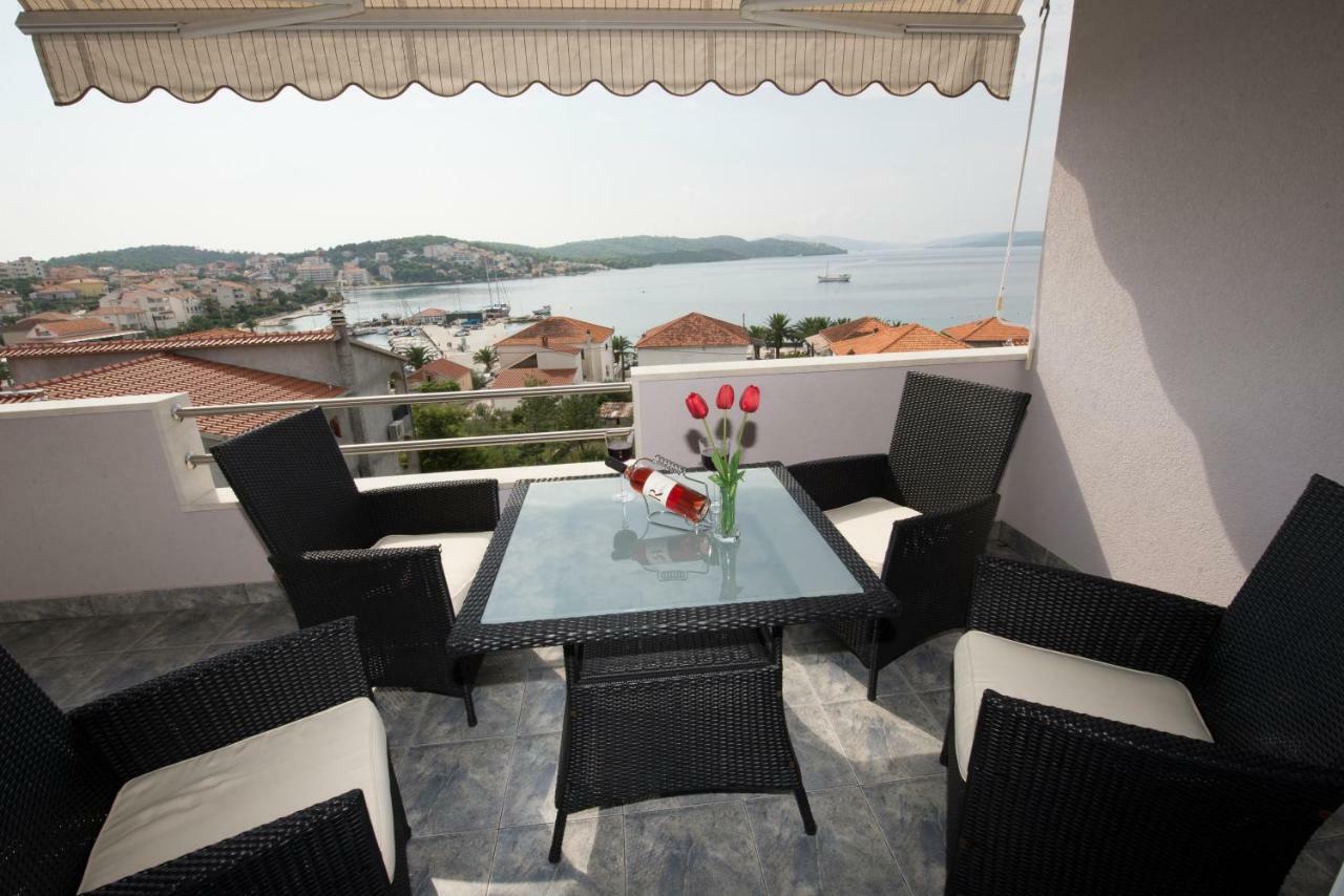 Copacabana Beach Apartments Trogir Exterior foto